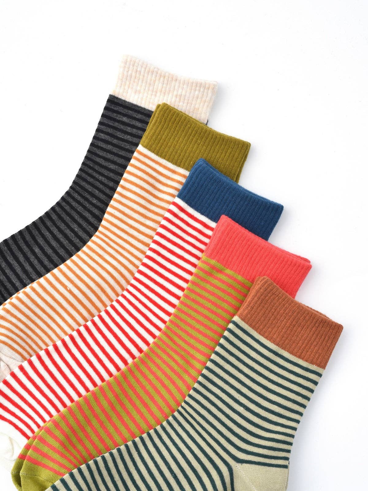 Funkyrel® Atzbranding Limited – wholesale Strumpor - Dam – Rufia - Vibrerande randiga mellankalvstrumpor4