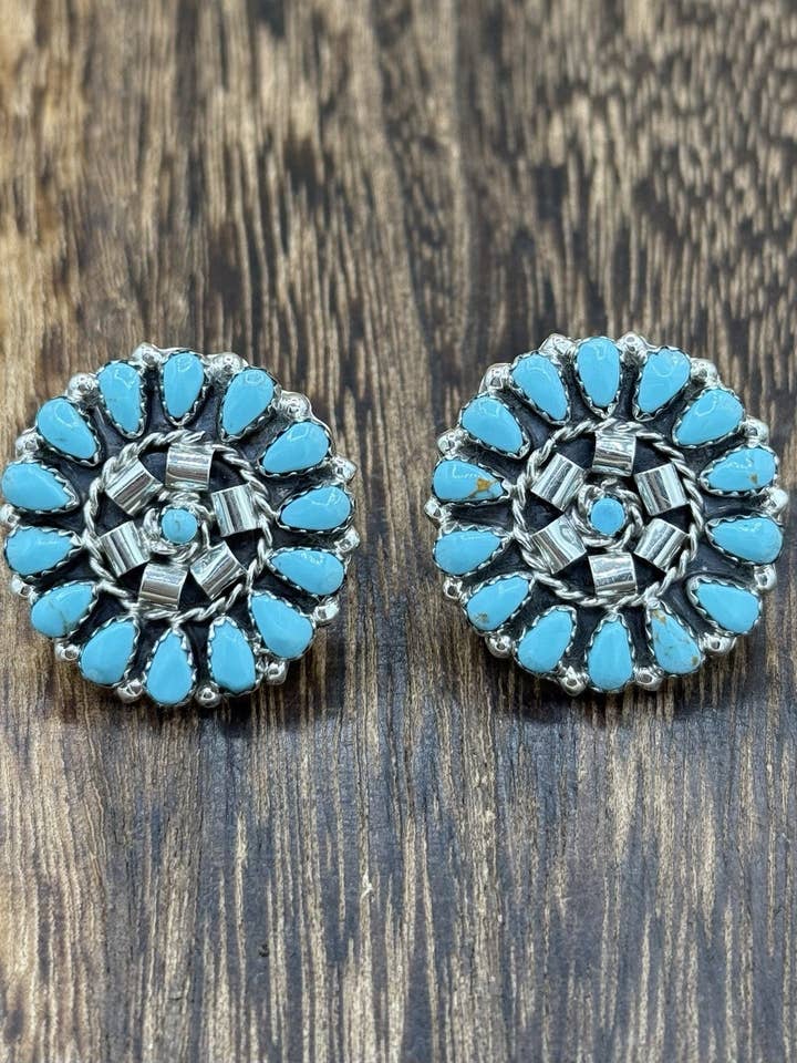 Infödda amerikanska Navajo handgjorda örhängen i sterlingsilver med turkoskluster för wholesale av Native City Jewelry