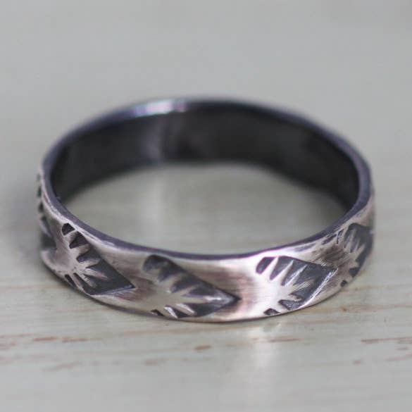 Chevron Stamped Stapelring für den Großhandel von Silverbrook Studios