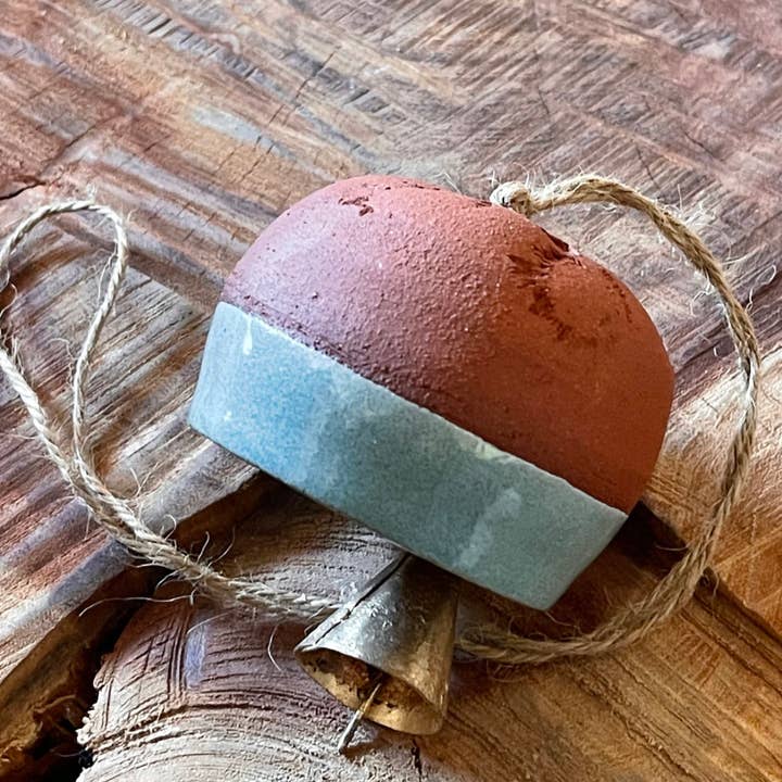 Handgemaakte keramische bellen voor wholesale door Agave Pantry LLC