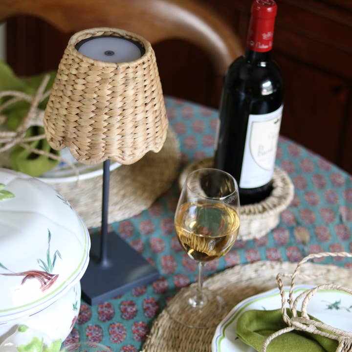 Zafferano America - Wholesale Lamp Shade - Scalloped Water Hyacinth Woven Wicker Shade2