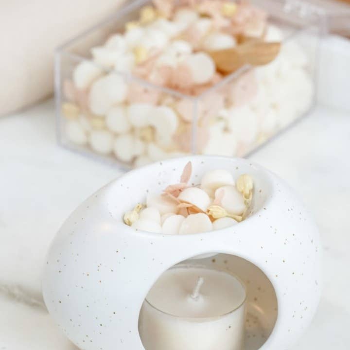 Ceramic Scent Lamp and other Purchase Wholesale duftlampe. Free Returns & Net 60 Terms on Faire trending on Faire.