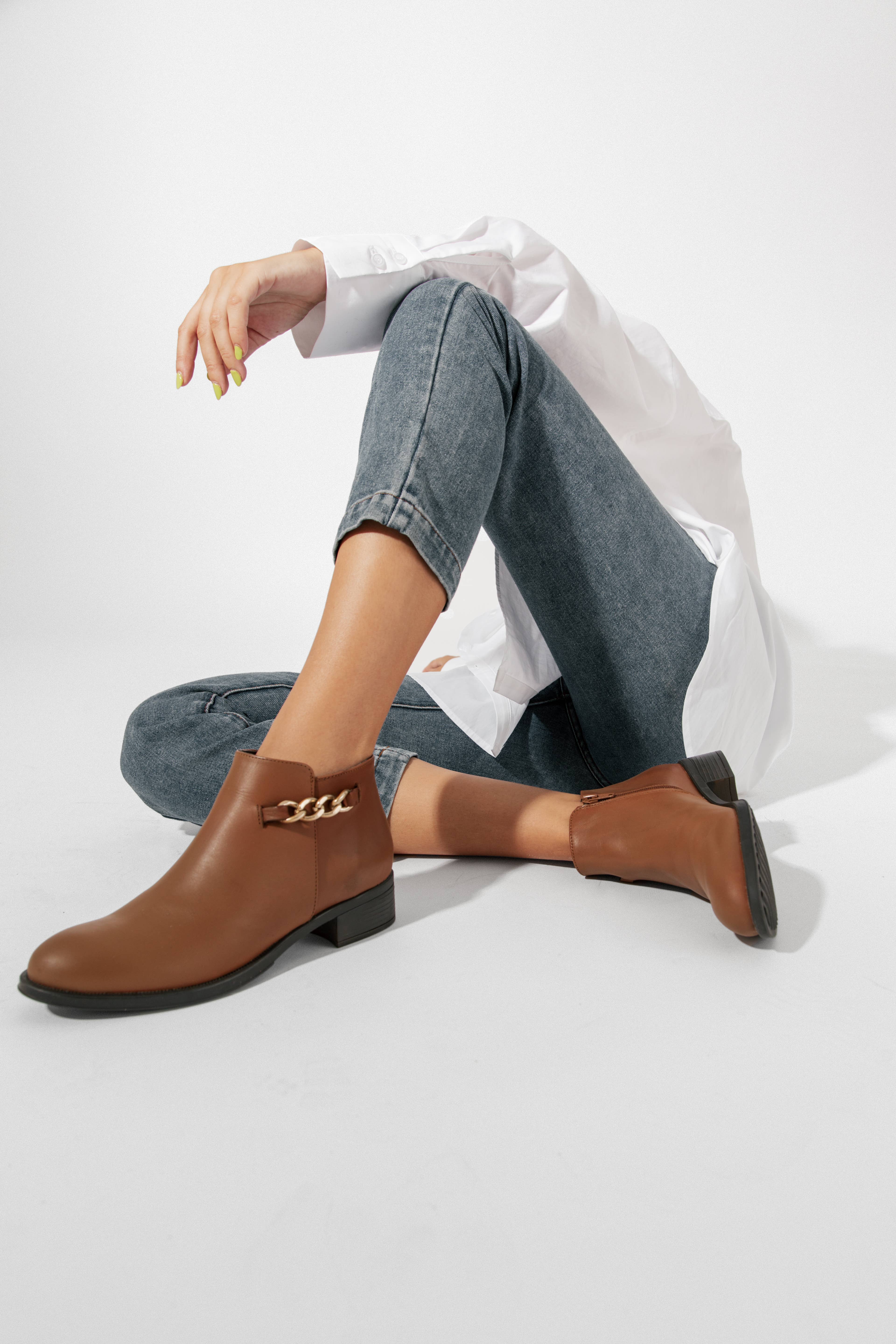 Elodie - Venta al por mayor Botines - Mujer - BOTIN CLEO TACON BAJO EN PIEL KRUST4