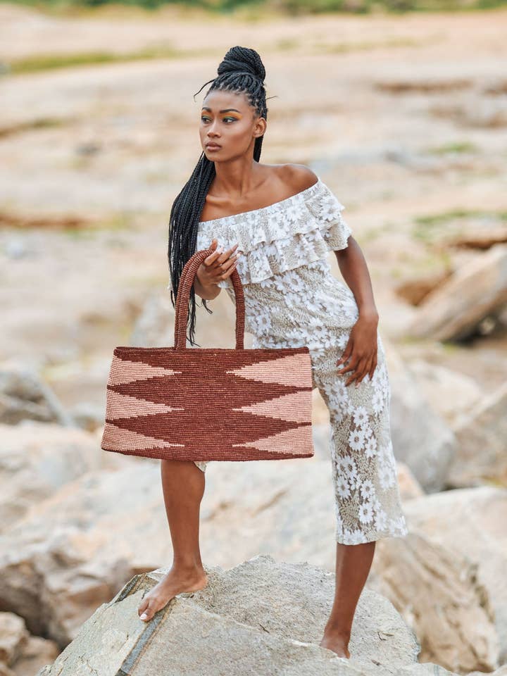 SALOVA per la vendita all'ingrosso da parte di HAFALIA