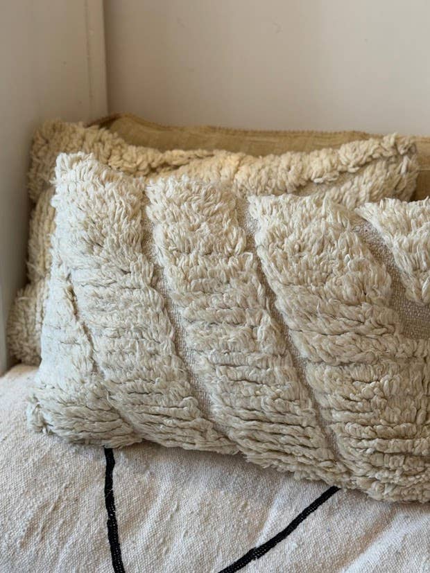 NOMAD BY LIV - Vendita all'ingrosso Fodera cuscino decorativo - Fodera per cuscino Beni Ouarain fatta a mano - Avorio (60 x 40 cm)1