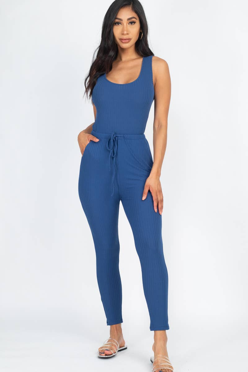 CAPELLA APPAREL - Wholesale Jumpsuit - Dames - Geribbelde mouwloze jumpsuit met trekkoord1