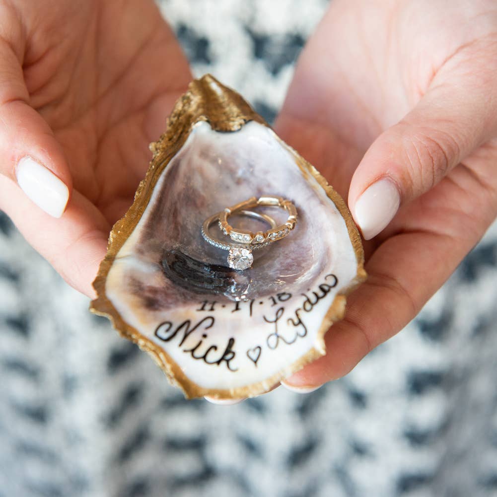 Grit and Grace Studio - Vendita all'ingrosso Portagioie - Piatti porta gioielli personalizzabili a forma di conchiglia d’ostrica1