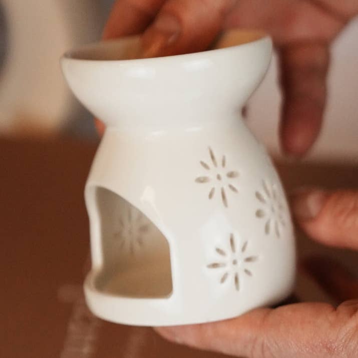 Whisper Of Light - Wholesale Wax Warmer - Ceramic Wax Melter0