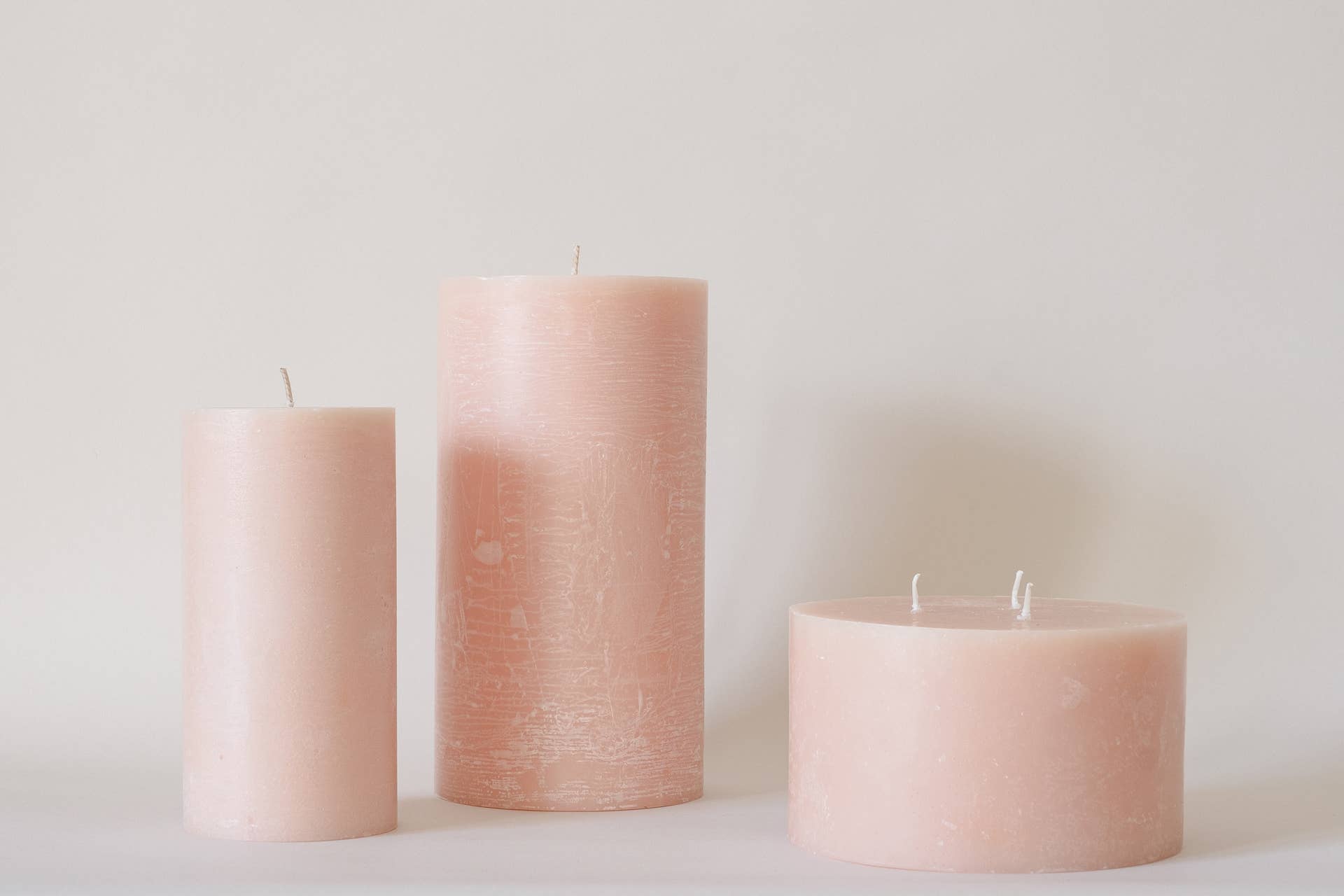 Manulena - Wholesale Pillar Candle - PILLAR CANDLE RUSTIC - PINK (LARGE)2