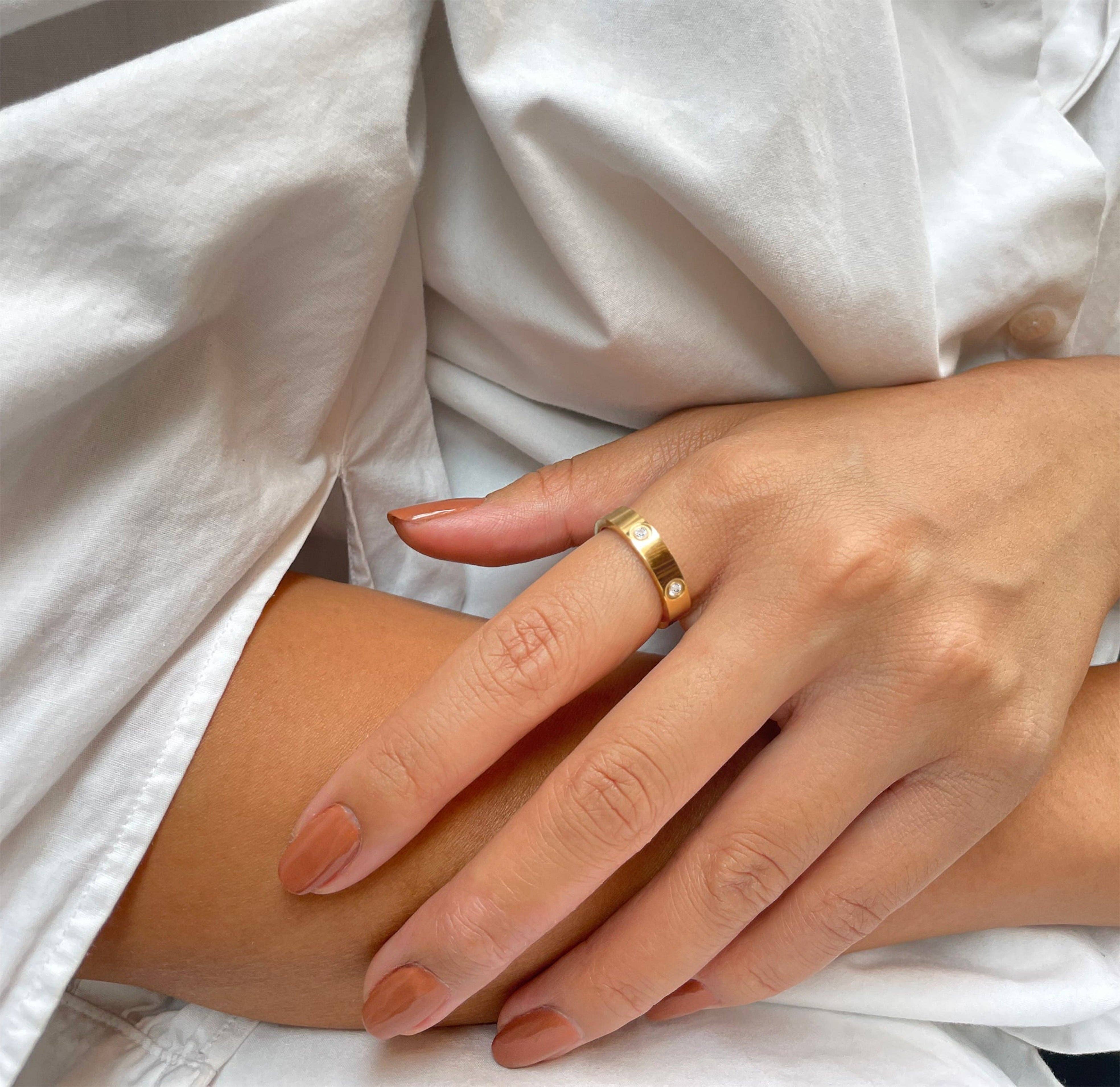 MAI DESIREE - Wholesale Multi-Stone Ring - CARRIE 18K GOLD PAVE RING3