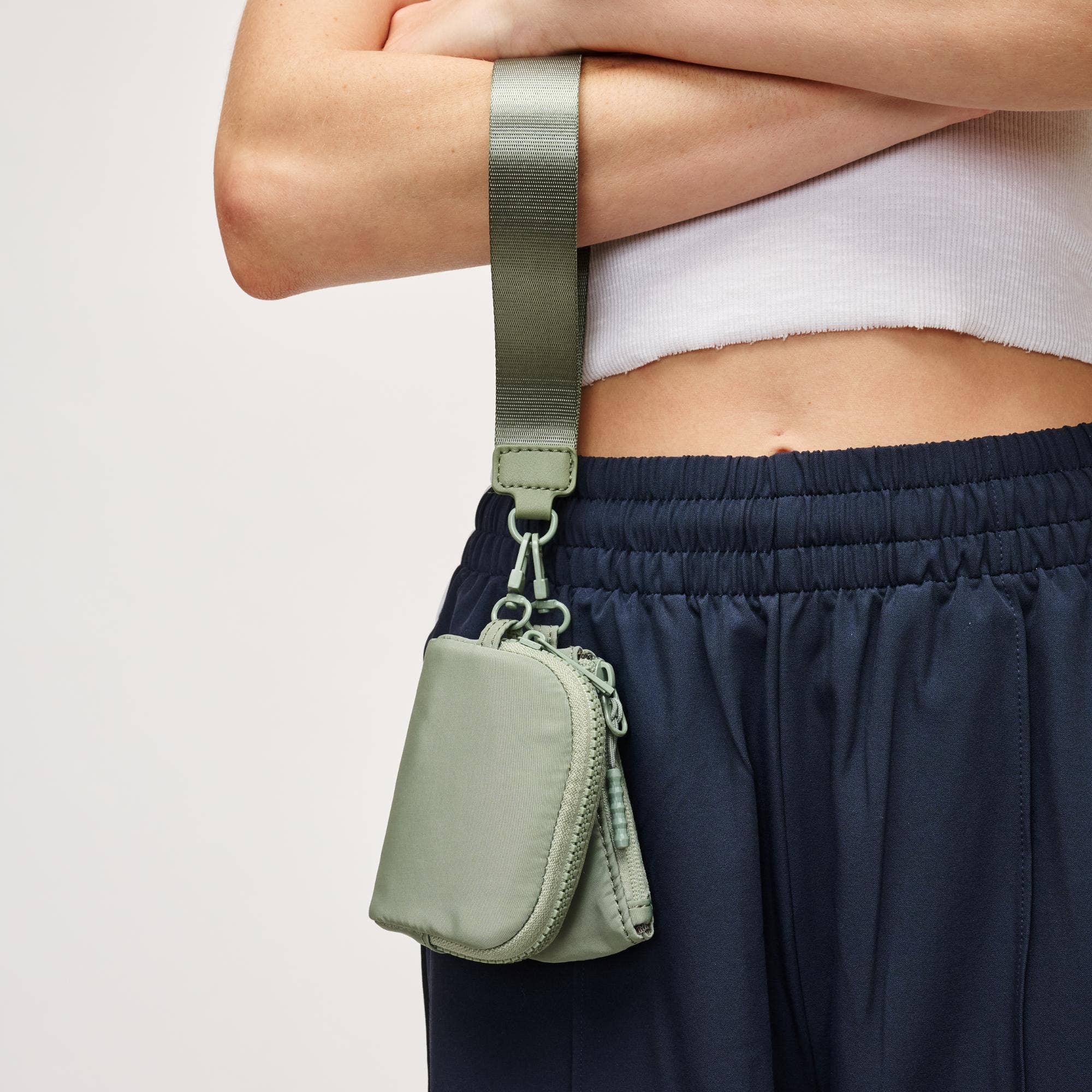 Urban Expressions - Wholesale Clutch Bag - Women's - Link & Carry Wristlet13