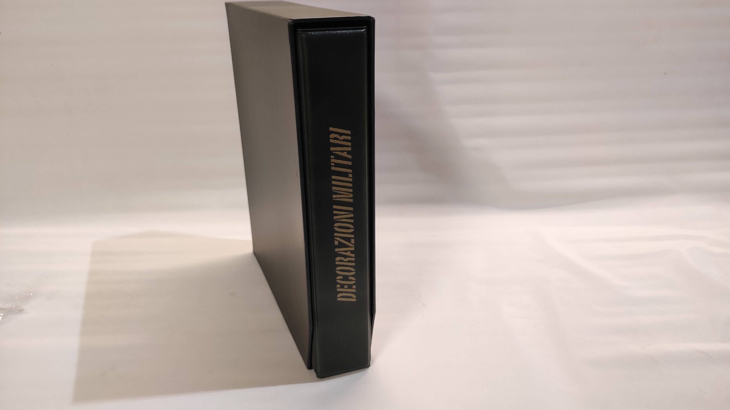 Coins&More - Wholesale Decorative Box - MasterPhil Album Binder with Medal Case1