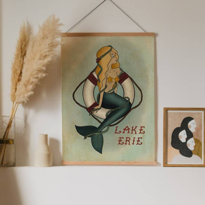 Stampa artistica «Lake Erie Ladies of the Lakes» a forma di sirena per la vendita all'ingrosso da parte di Molly Illustration