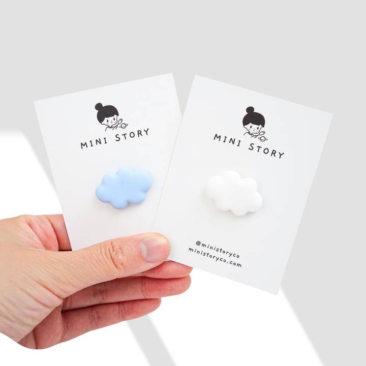 Cloud Broche | Vejrtilbehør | Sød Cloud reversnål | Cloud Shape Pin | Skytilbehør | White Cloud Håndlavet pin for engroshandel hos Mini Story Co