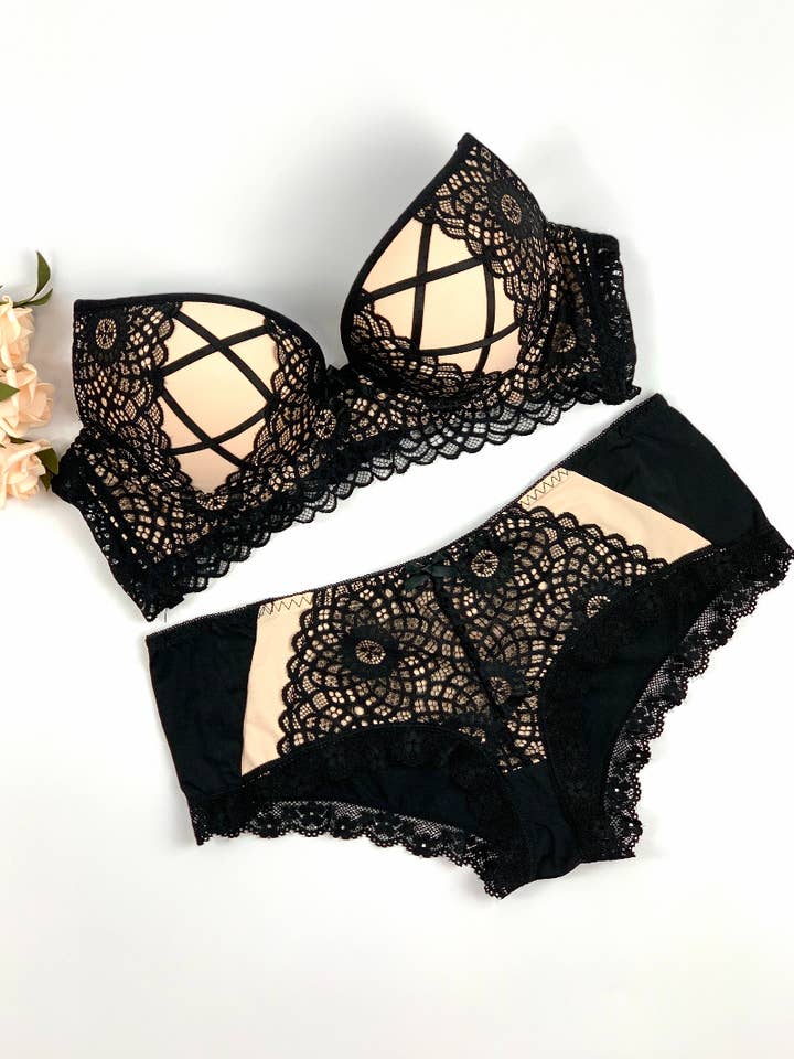 C Cup BH och trosa/AZ16004 för wholesale av Belle Com'Elle