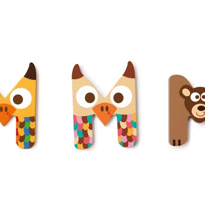 Scratch - Lettre en bois M - 3 styles différents pour la vente par DAM