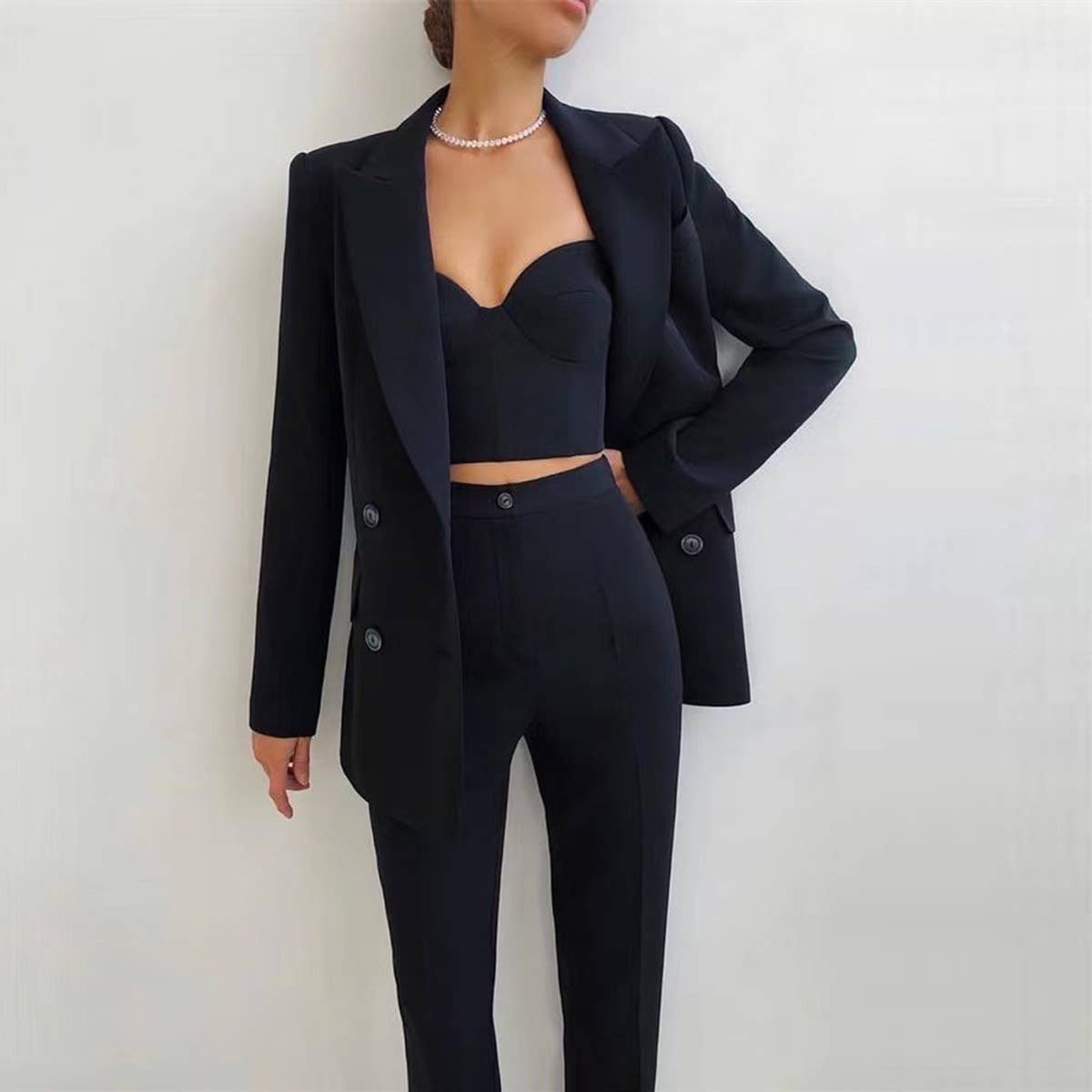 Productseeker - Wholesale Suit Set - Women's - SET062(3) Chic Blazer Set: Elegant Top & Tailored Pants6