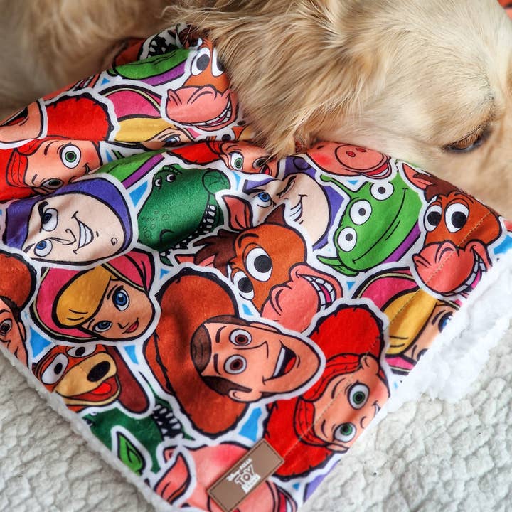 Pawsome Paws – Engroshandel Tæppe til kæledyr - Hund – Disney© hundetæppe - Toy Story venner5