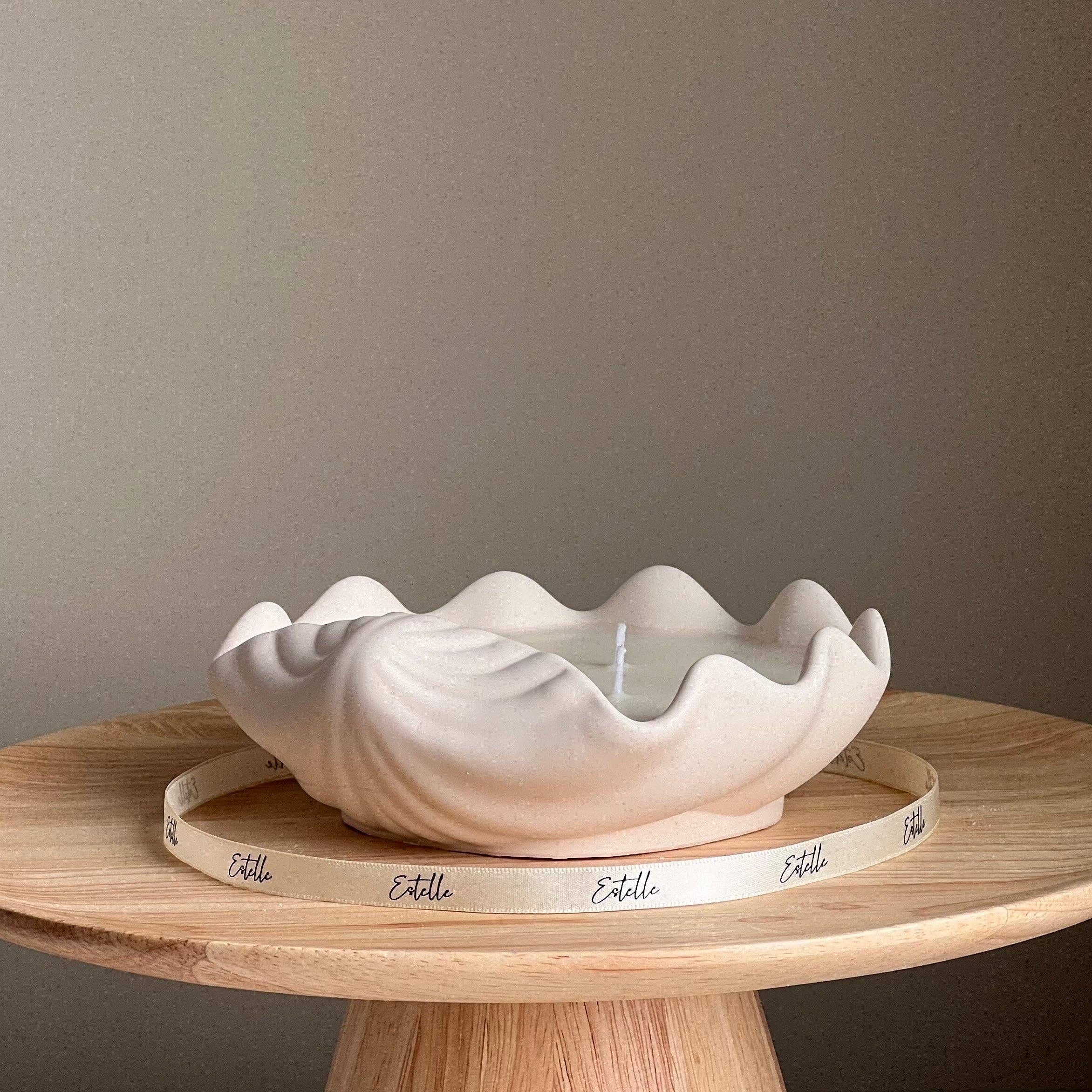 Vela de cera de soja en concha de almeja en recipiente de Jesmonita: Vela perfumada hecha a mano para venta al por mayor de Estelle Studio