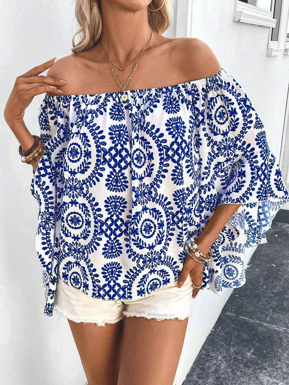 Queen Fashion – wholesale Blouse – Women’s – shoulder blouse with plant print and flare sleeves19