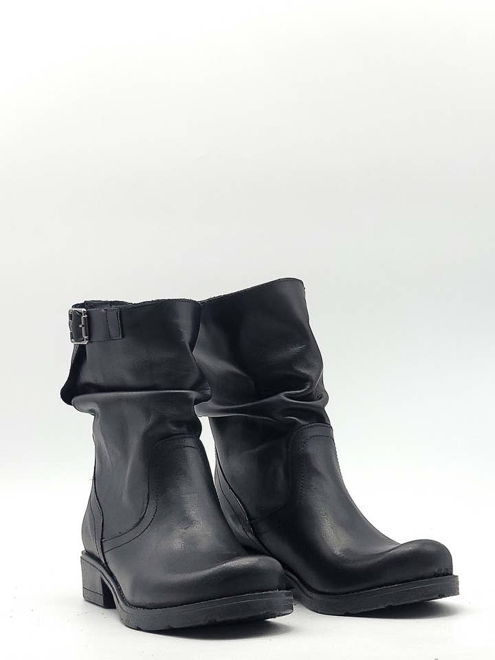 Art 25 - Handmade Boots MADE IN ITALY new autumn winter for wholesale by Eccellenza Donna