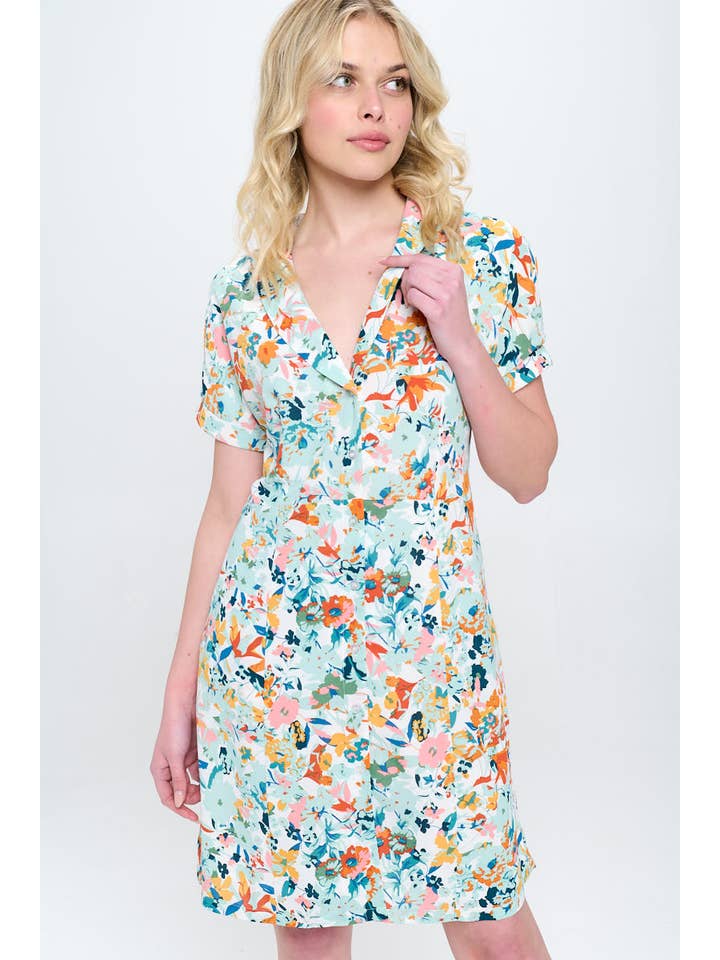 SM WARDROBE - Wholesale Dress - Women's - SPRING FLORAL PRINT BUTTON UP LIGHT GREEN DRESS WITH POCKETS4