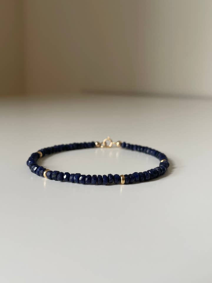 Bracelet Millie - Saphir Bleu pour la vente par Gioielli By Gabriella