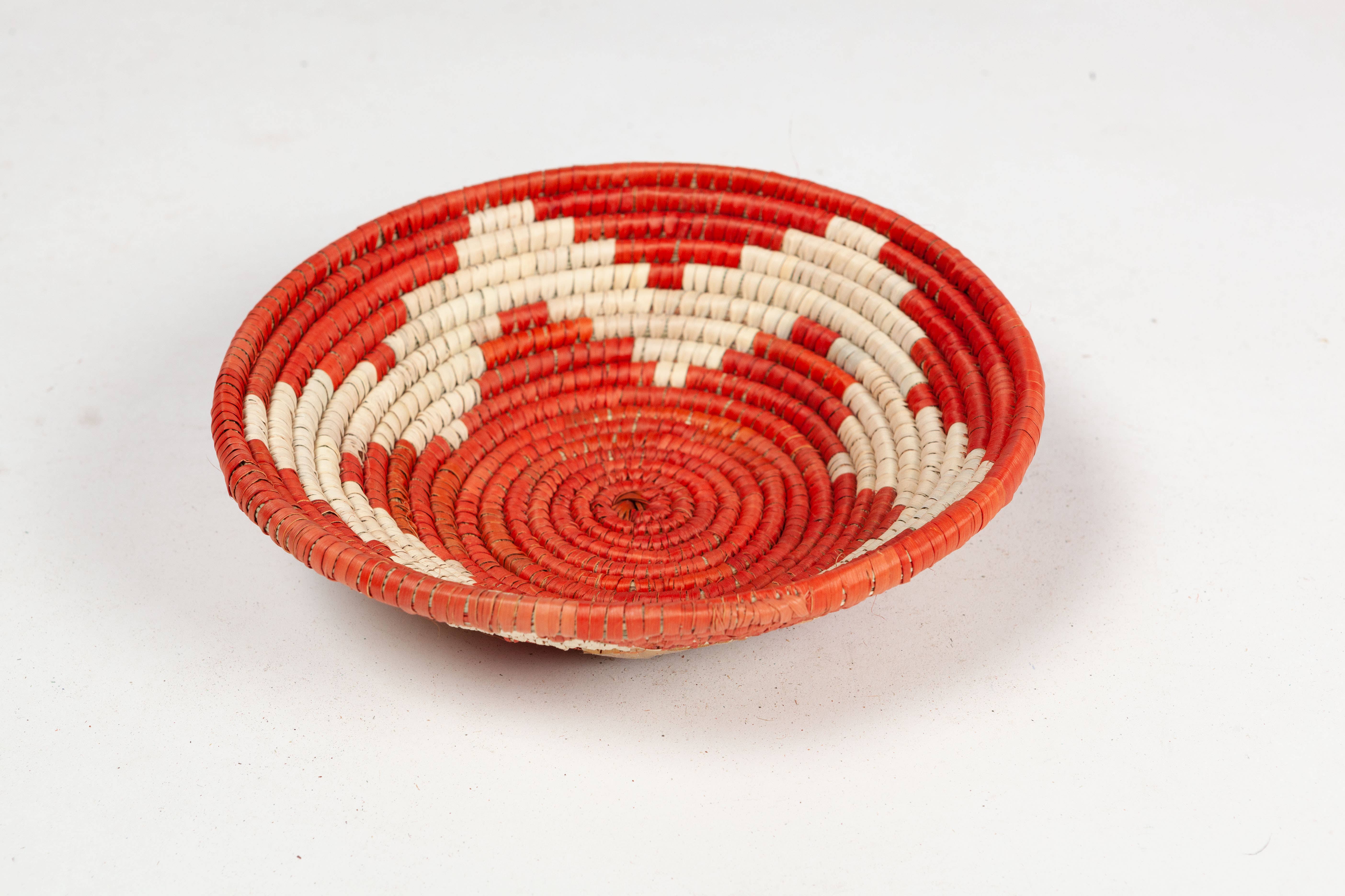 Intertrade s.a - Wholesale Basket - Small palm leaf fruit baskets, handmade8