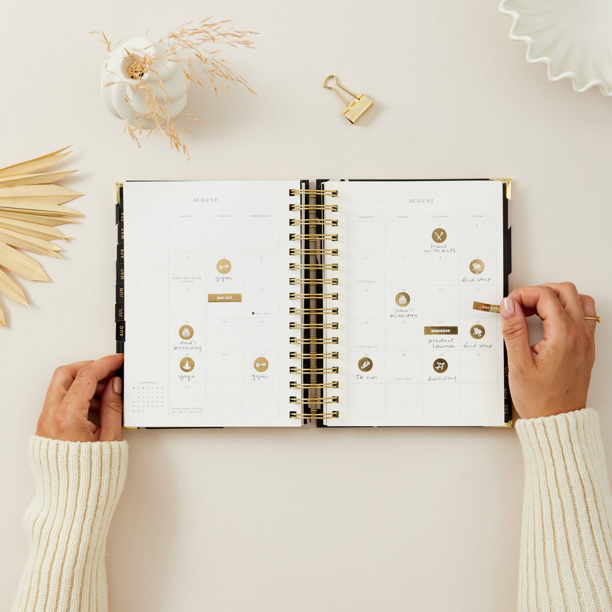 Blush And Gold - Wholesale Planner - 2026 Daily Planner - Flora II8