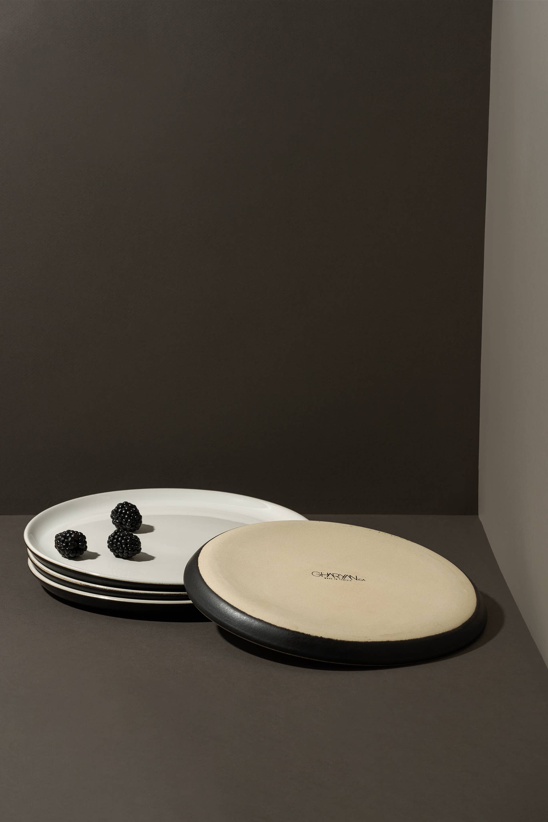 GHARYAN Stoneware & Olive Wood Tableware | Canada – wholesale Dinner plate – Handmade Stoneware Flat Salad/Dinner Plate | Edan 9.4"0