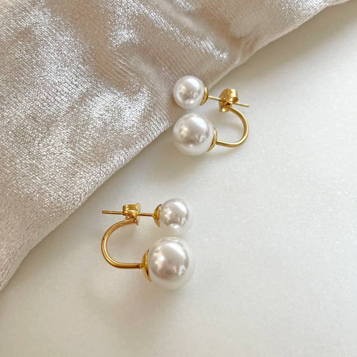 MAI DESIREE – wholesale Stud/post earrings – DION DOUBLE PEARL EAR JACKET STUD EARRINGS5
