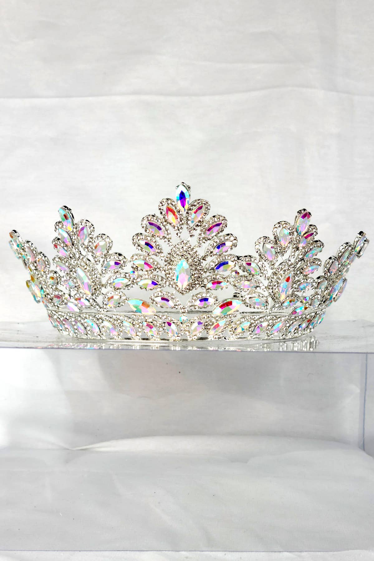 Chicas - Wholesale Tiara - Women's - One Size Fits All Metal Tiara With Rhinestones. HT9375