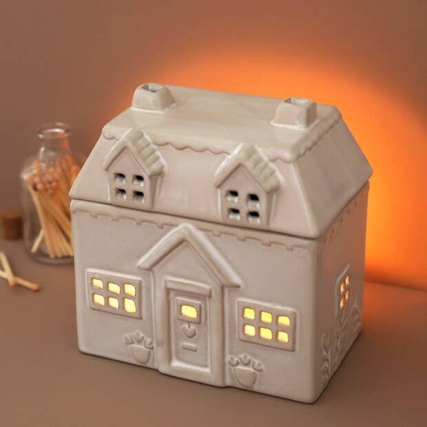 Lisa Angel - Wholesale Wax warmer - Ceramic House Wax Melt Burner-Not available to EU countries5