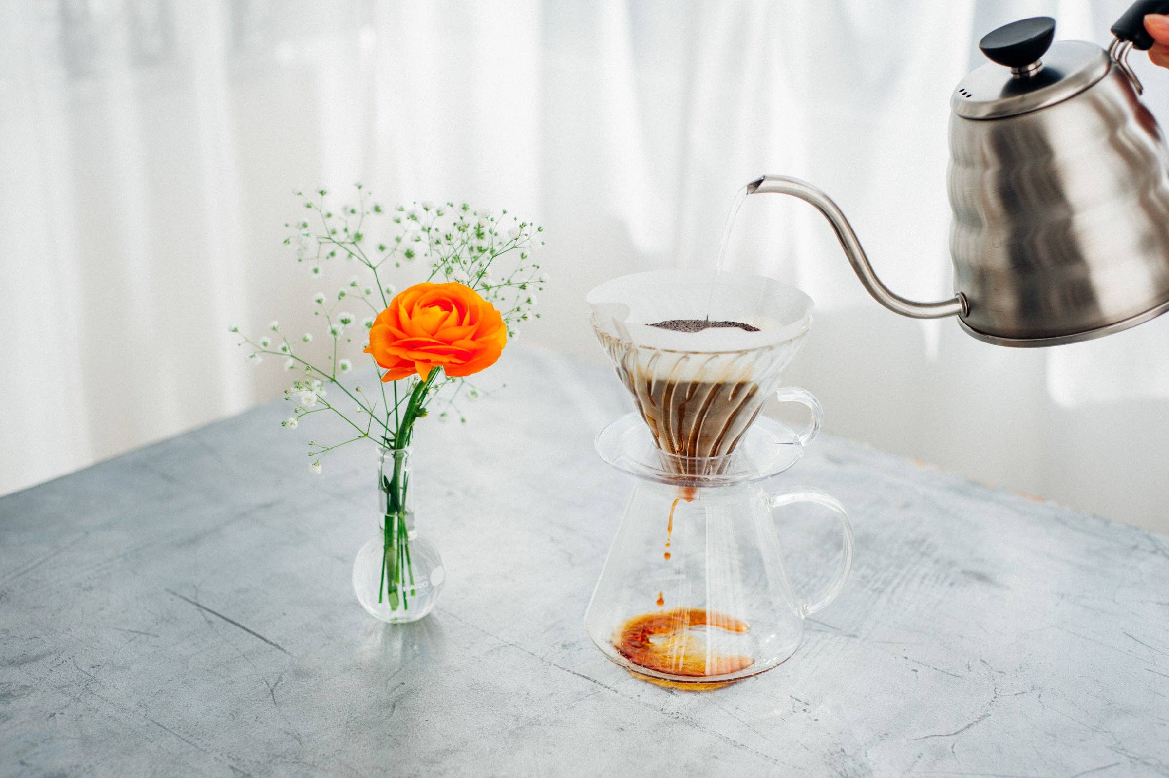 HARIO USA - Wholesale Pour Over & Dripper - "Simply Hario" V60 Glass Brewing Kit 600mL4