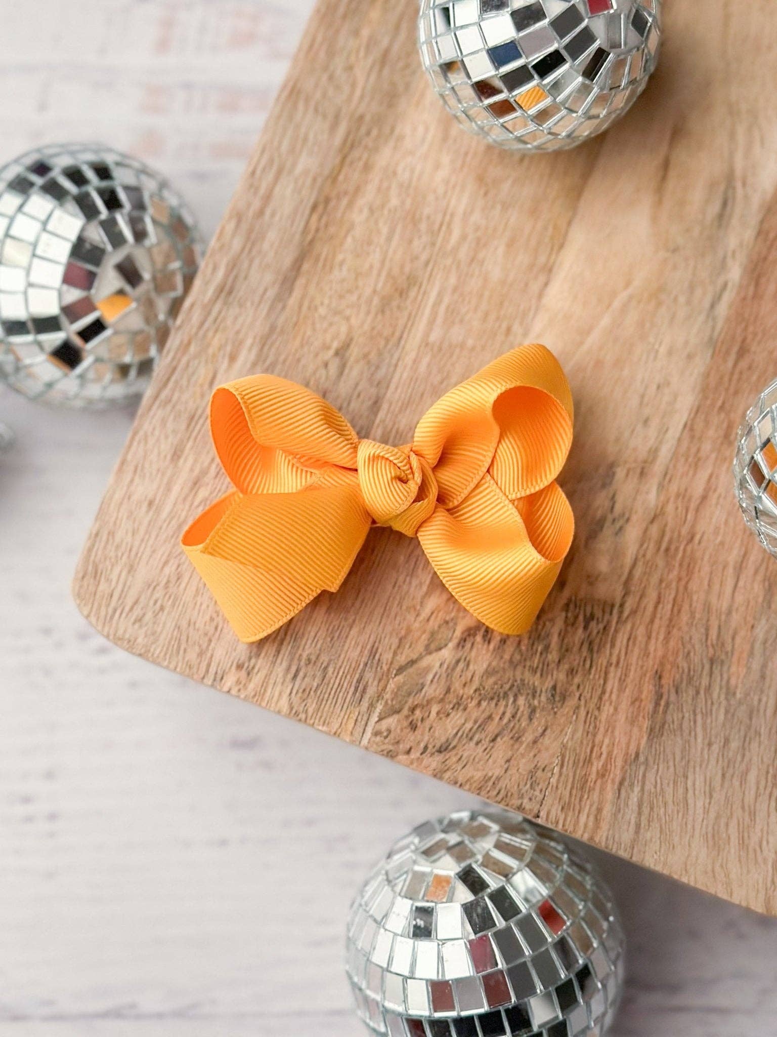 The Hair Bow Company - Wholesale Hair Bow - Kids - Original Grosgrain Hair Bow - Alligator Clip - 3"5