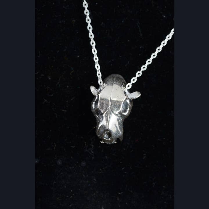 Liten Smilodon skalle med ledat käkhänge av Bob för wholesale av Tiger Tiger Beads LLC