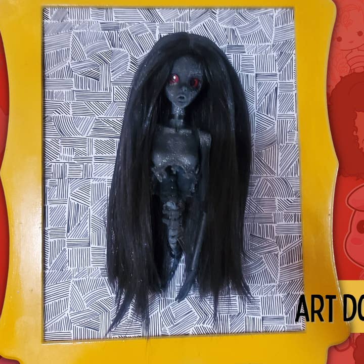 Poupée d'art populaire Ooak Shadow - Bid en résine pour la vente par Dr. Apples, LLC