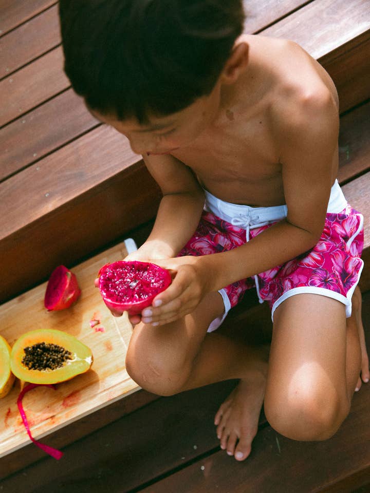 Hibiscus Hunny Print Surfshorts til børn for engroshandel hos Malo Kai