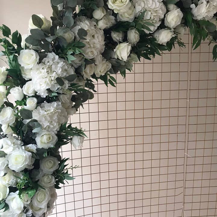 IVY CRUZ – wholesale Bunting/garland – Large Flower Garland, White Flower Garland, Flower Swag3