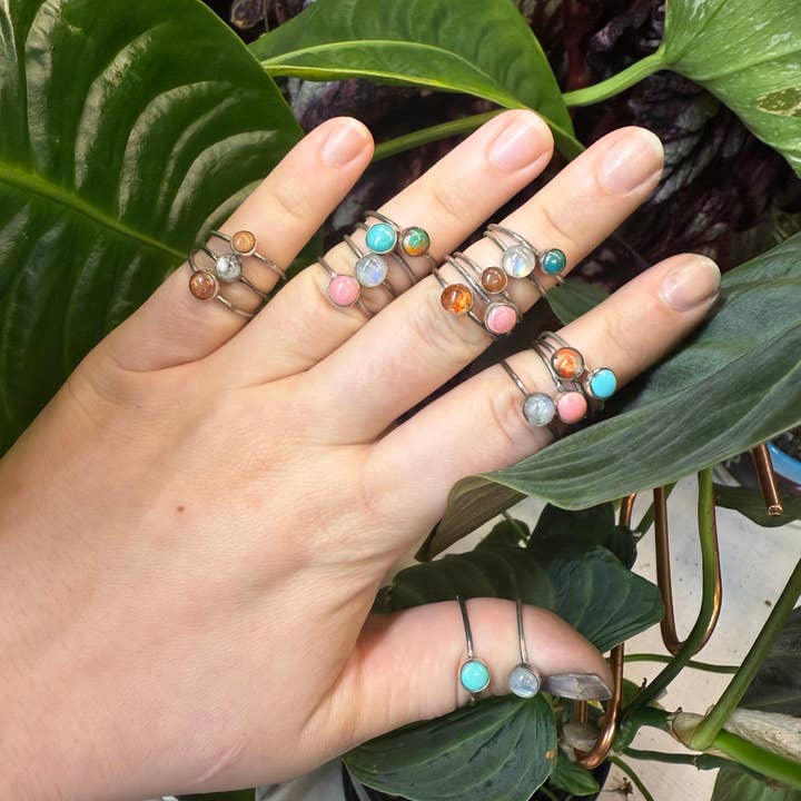 Bague empilable en argent sterling Western Mystery Turquoise pour la vente par That Hippy Cowgirl