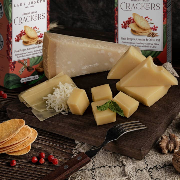 Lady Joseph - Wholesale Crackers - Crackers with Pink Pepper, Cumin & Olive Oil (snack cracker)