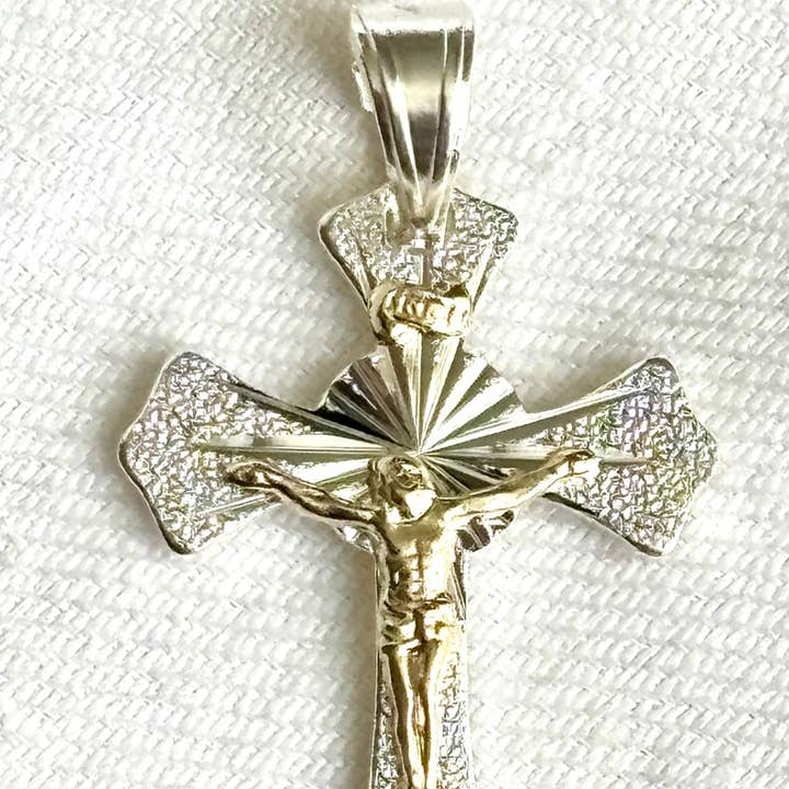 Colgante de cruz crucifijo en plata 925 y oro laminado 10k para venta al por mayor de QURI