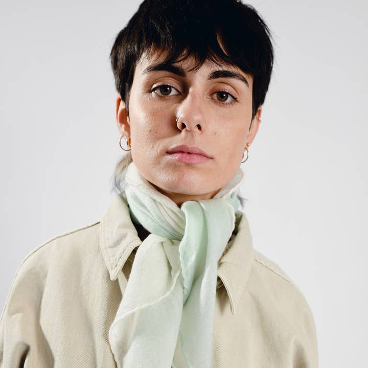 Abstract - Wholesale Scarf - Women's - Hand-dyed degradè scarf in pure cashmere1