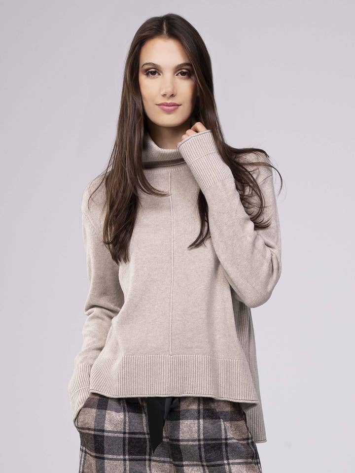 Turtle Neck Top for engroshandel hos Eternelle