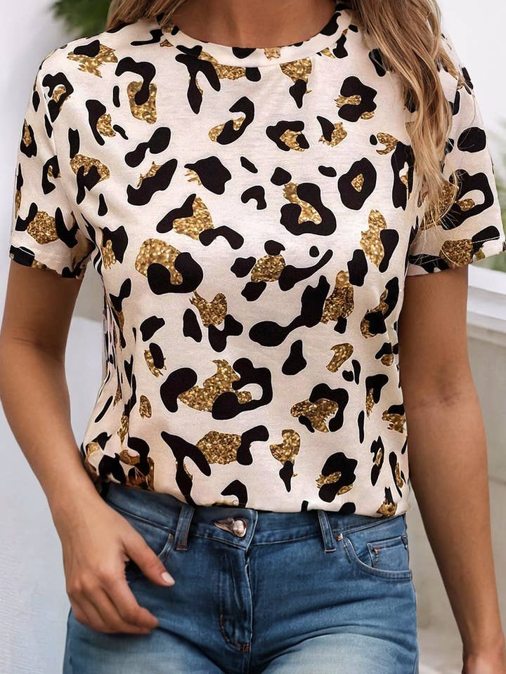 T-shirt décontracté à col rond à imprimé léopard LDC pour la vente par Little Daisy Closet