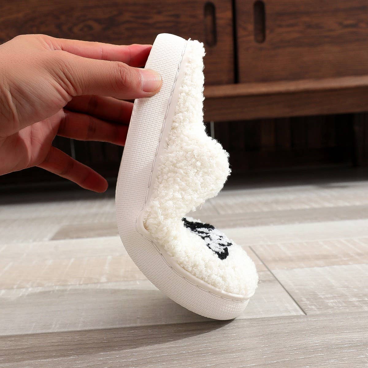 White 2024 NEW EYE PLUSH SLIPPERS_CWSHS0865 for wholesale on Faire5