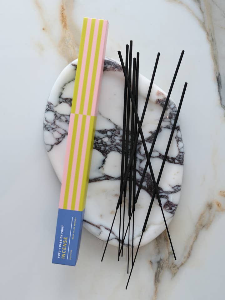 Encens Essentiels : Yuzu + Fruit de la Passion pour la vente par BOTANICA