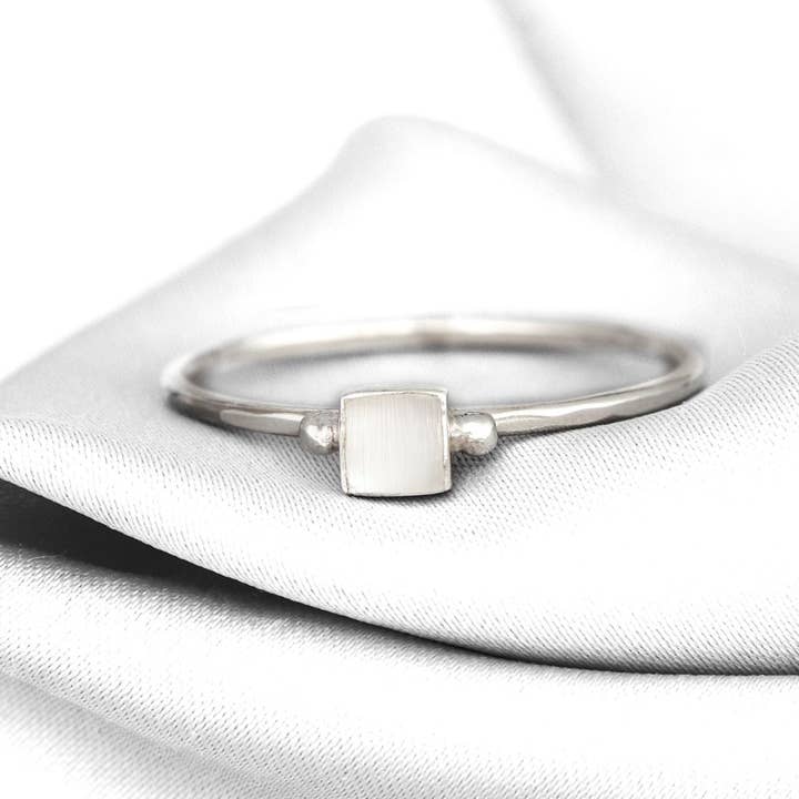 MadamLili - Wholesale Single Stone/Solitaire Ring - Mother of Pearl Ring - 925 Sterling Silver - Minimalist Jewelry - RG925-289