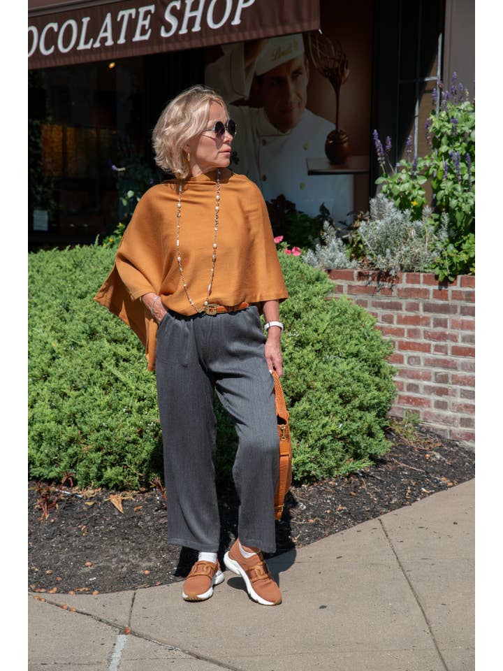 VIKOLINO - Wholesale Poncho - Women's - Merino Wool Poncho 12