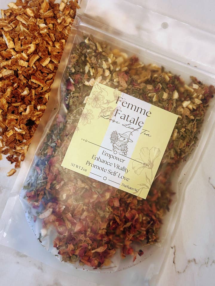 Frau Fatale für den Großhandel von Pine and Pangolin